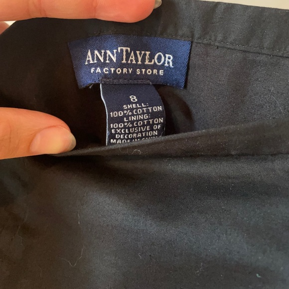 ✨Black Ann Taylor midi length skirt✨ - Picture 4 of 4